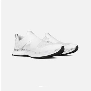 Brand New TIEM Cycling Shoes (new in box)